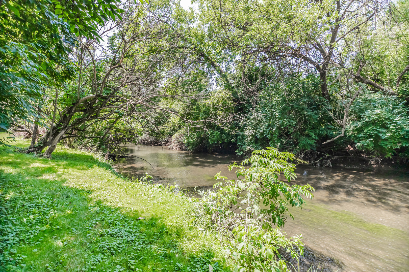 8080 Wolf Road, Burr Ridge, IL 60527