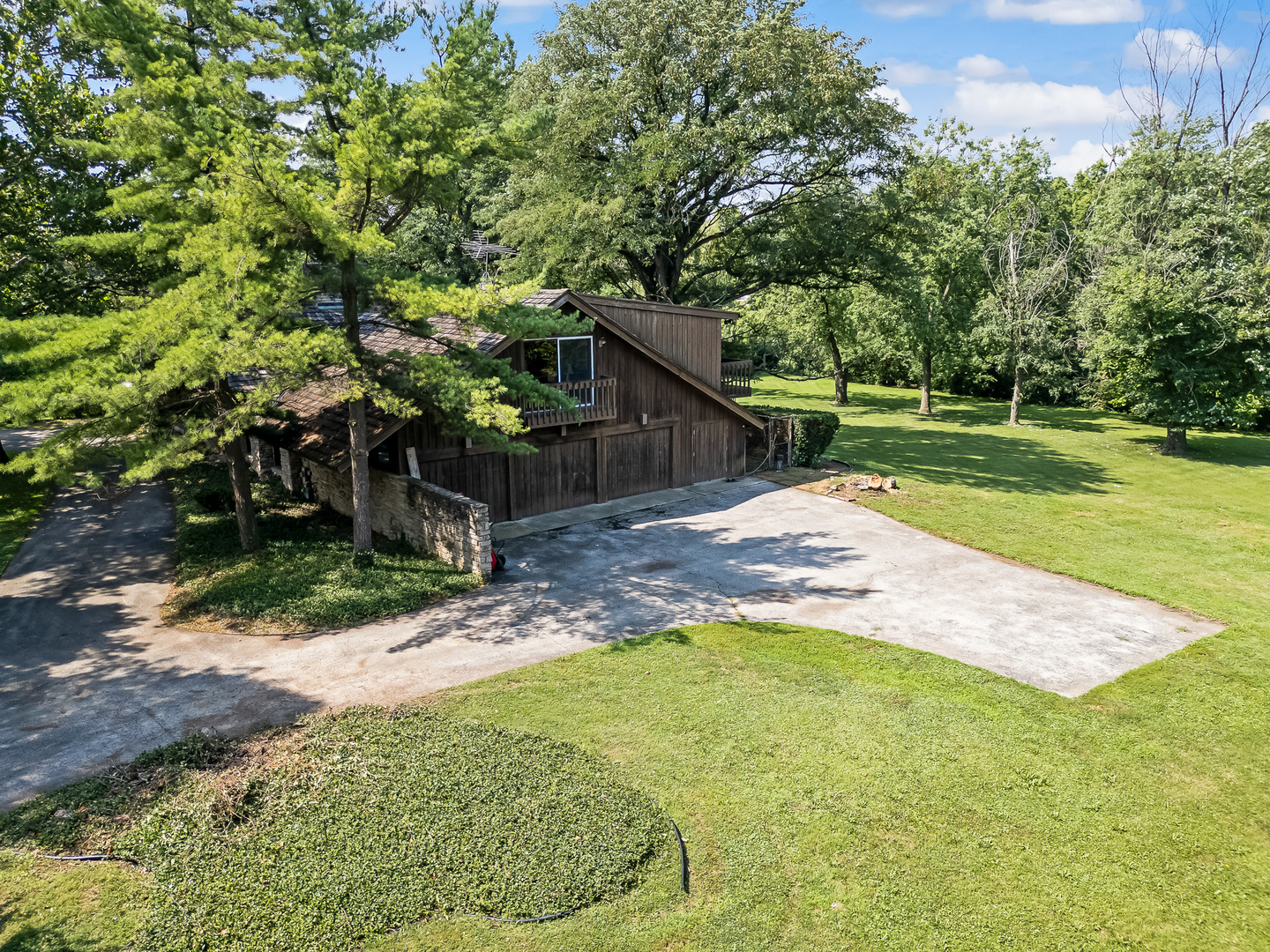 8080 Wolf Road, Burr Ridge, IL 60527