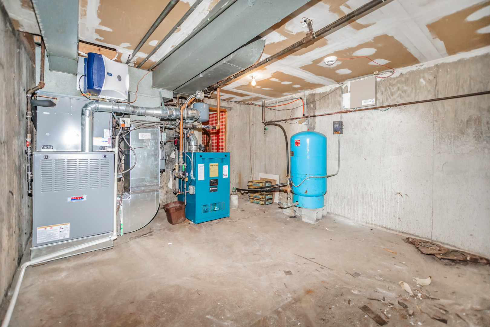 8080 Wolf Road, Burr Ridge, IL 60527