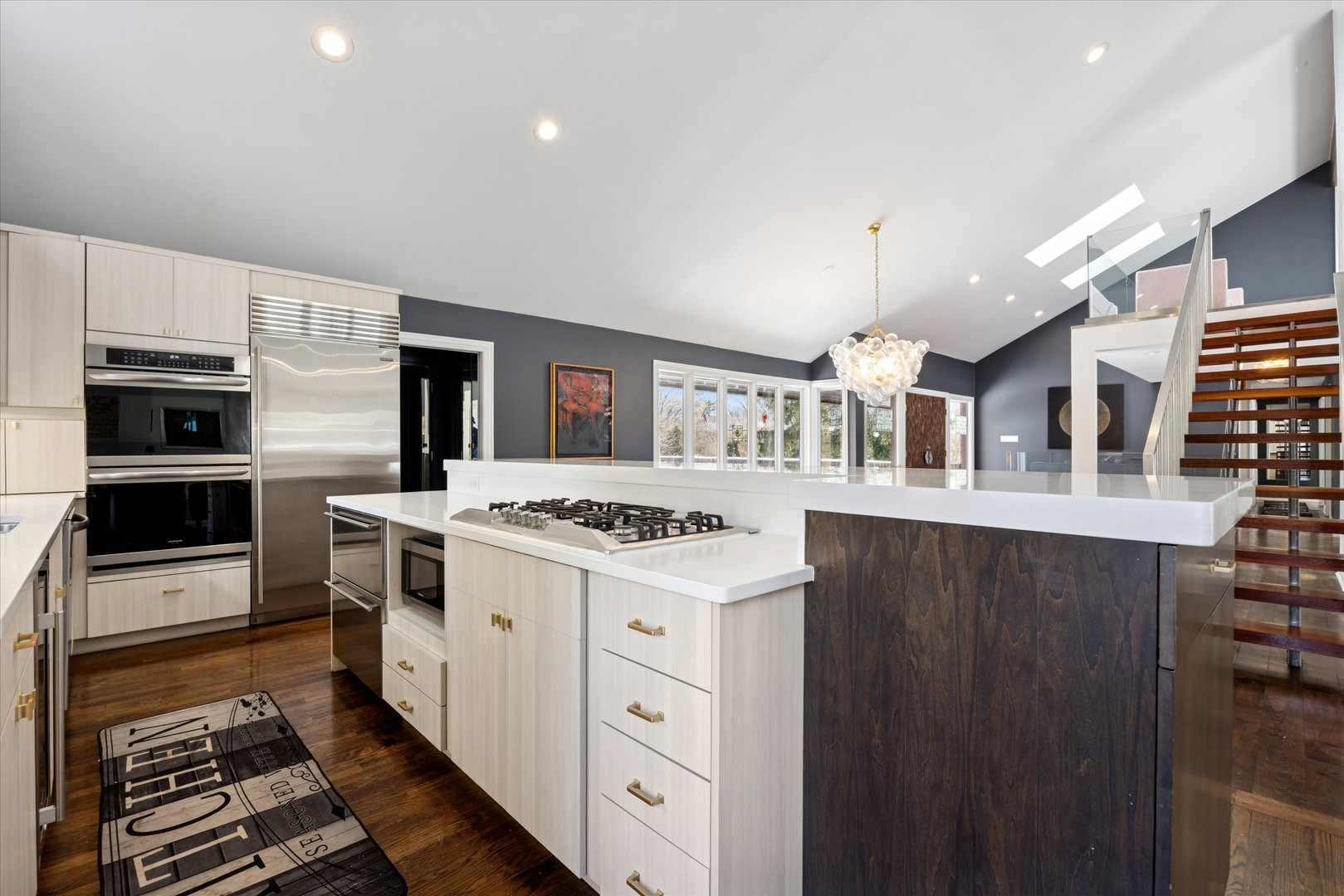 7940 Wolf Road, Burr Ridge, IL 60527