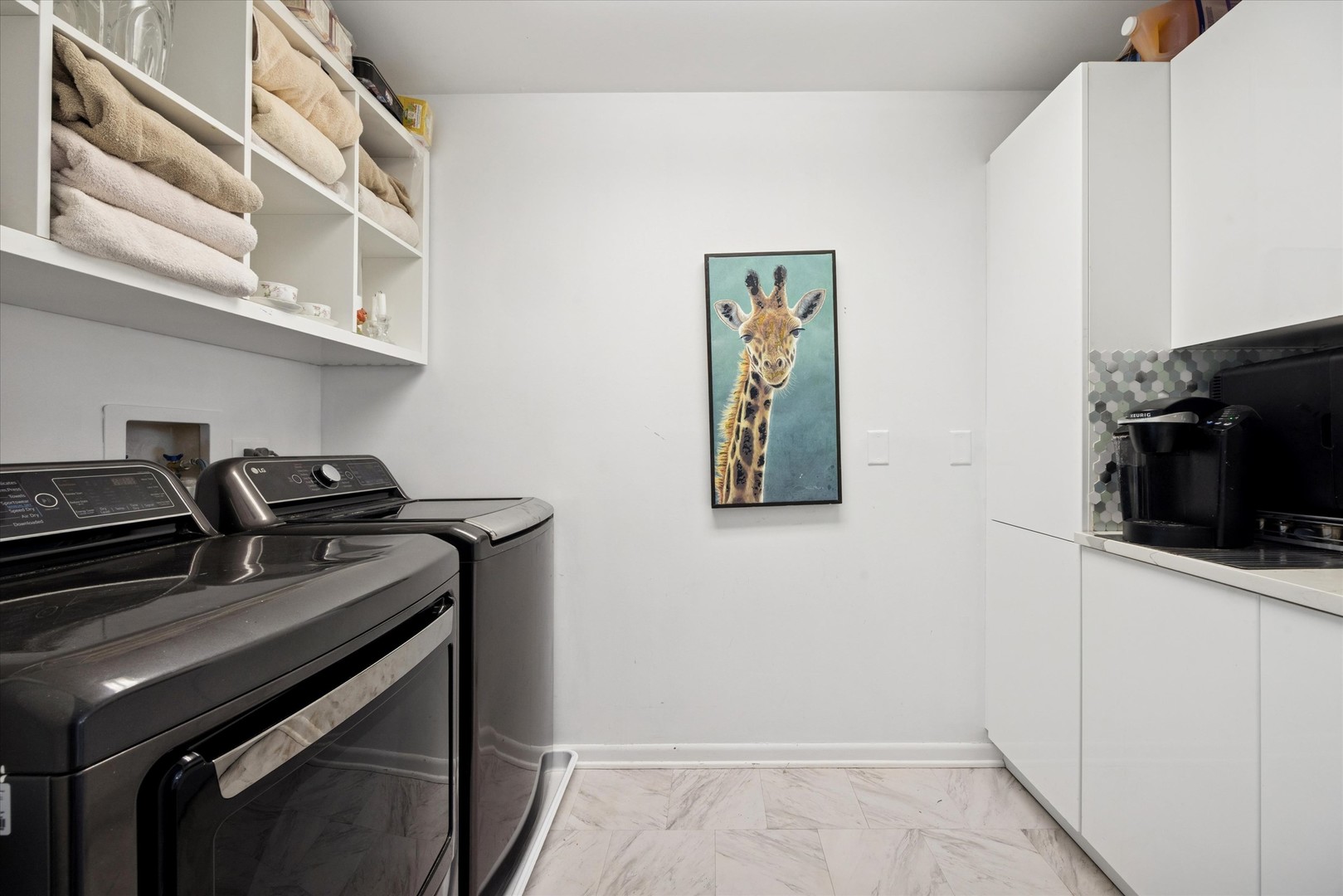 7940 Wolf Road, Burr Ridge, IL 60527