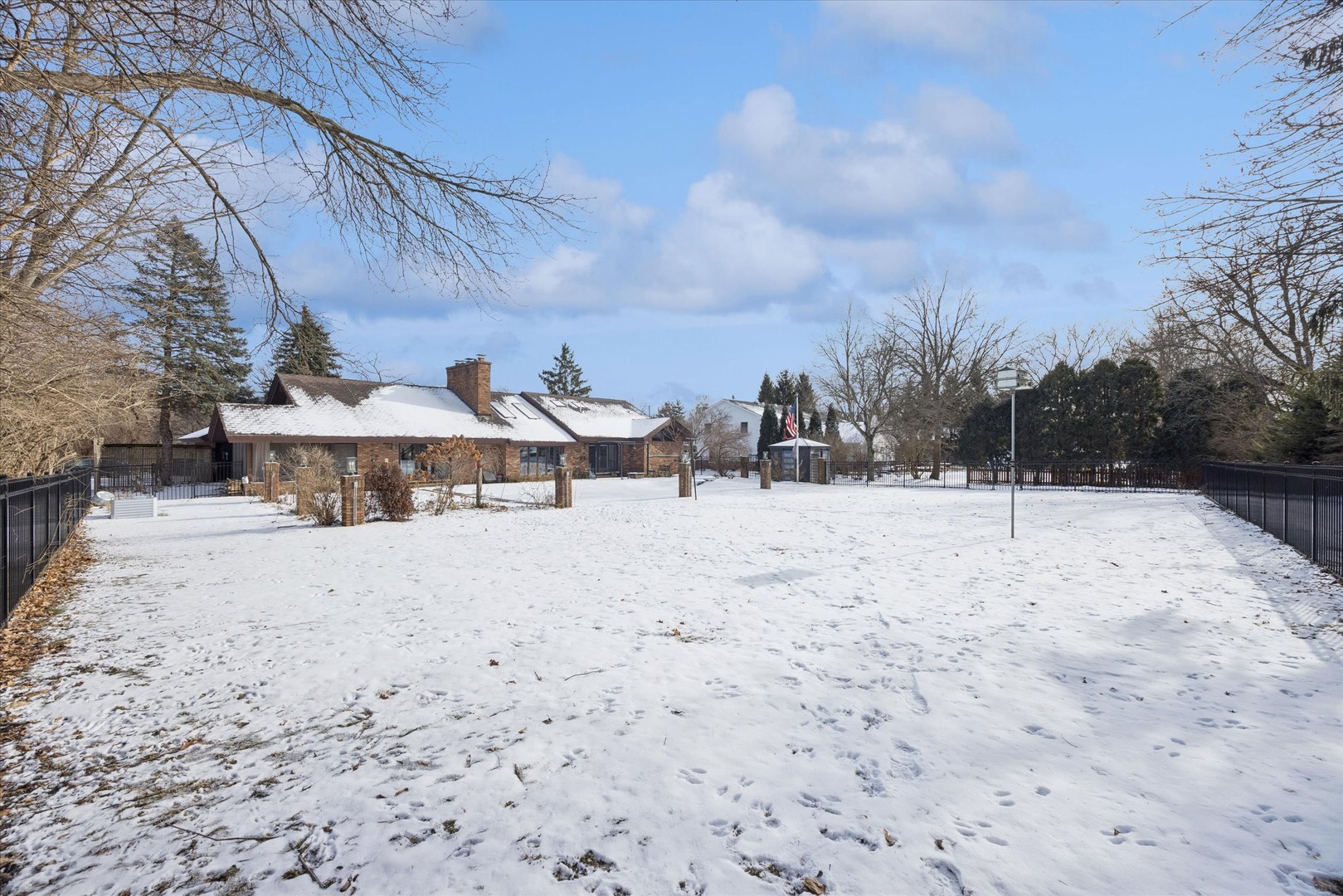 7940 Wolf Road, Burr Ridge, IL 60527