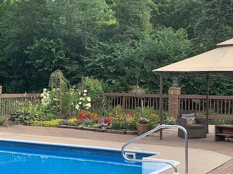 7940 Wolf Road, Burr Ridge, IL 60527