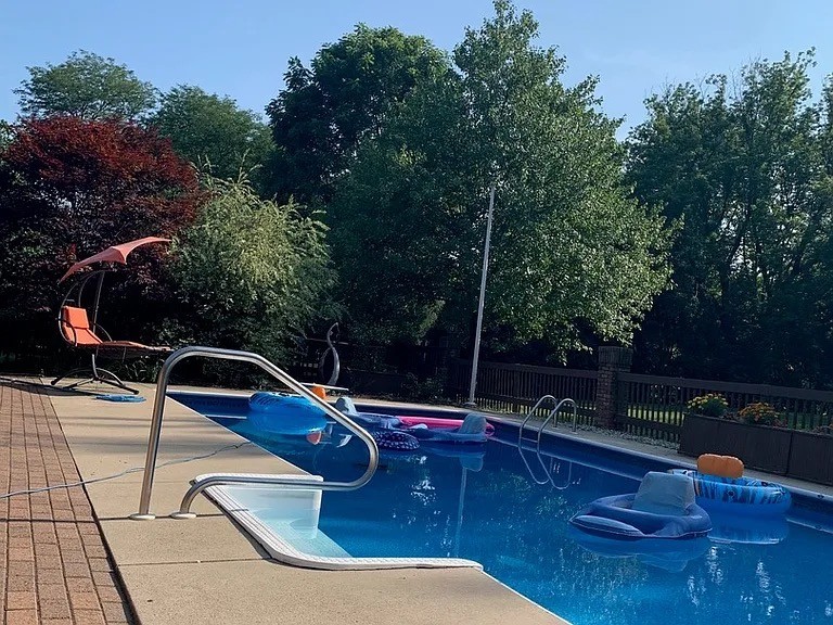 7940 Wolf Road, Burr Ridge, IL 60527