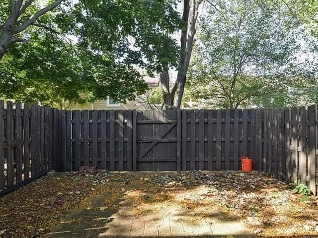 1986 Brighton Lane, Hoffman Estates, IL 60169