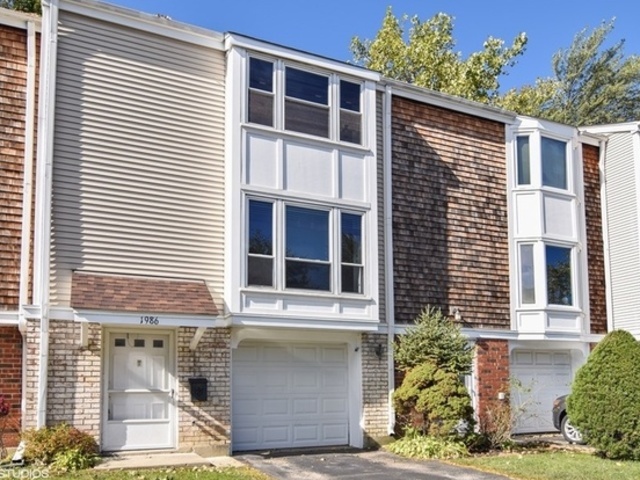 1986 Brighton Lane, Hoffman Estates, IL 60169