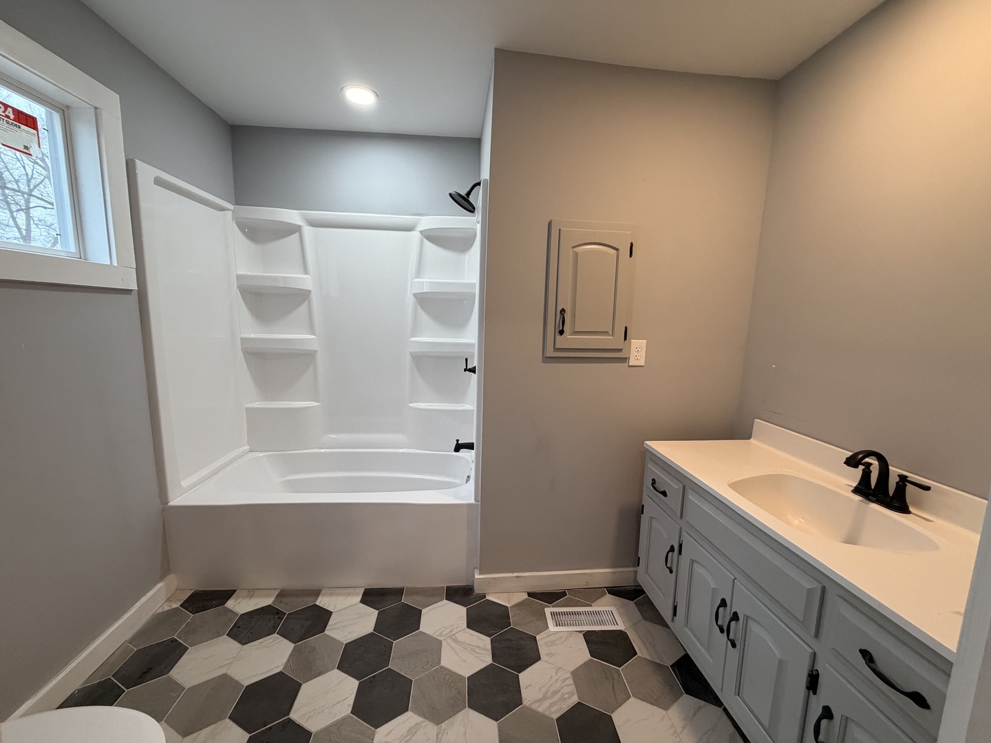 1024 S Warren Street, Peoria, IL 61605