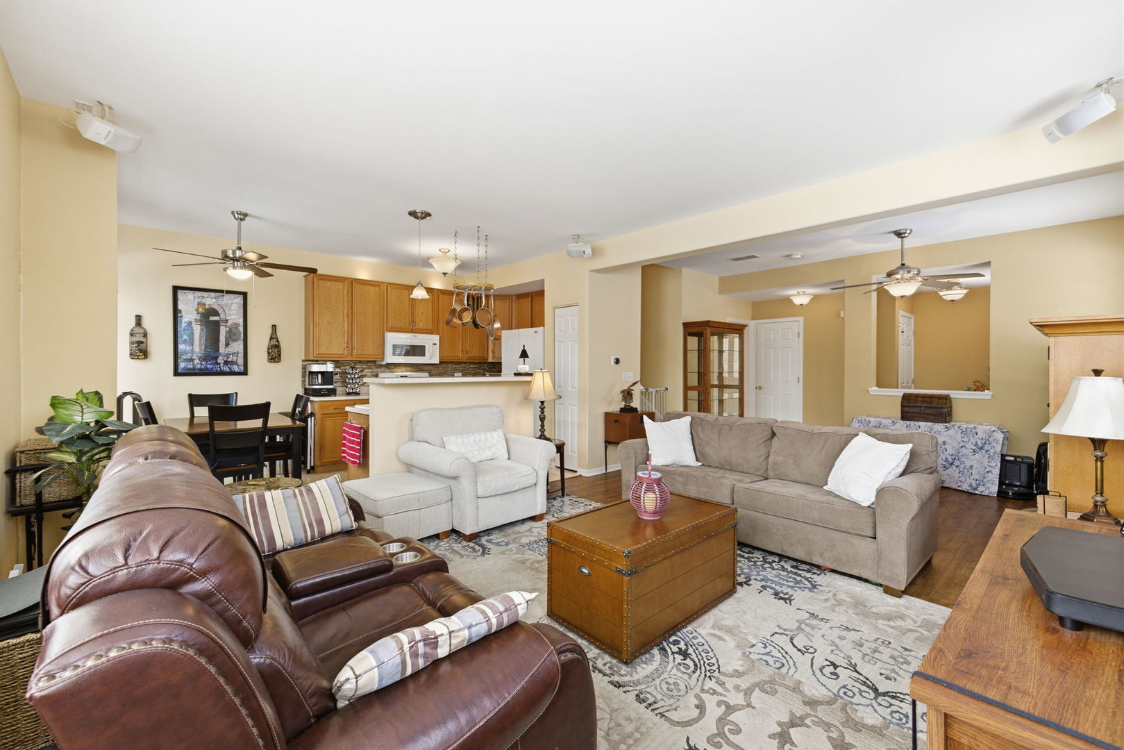 429 N Carlisle Court, Round Lake, IL 60073