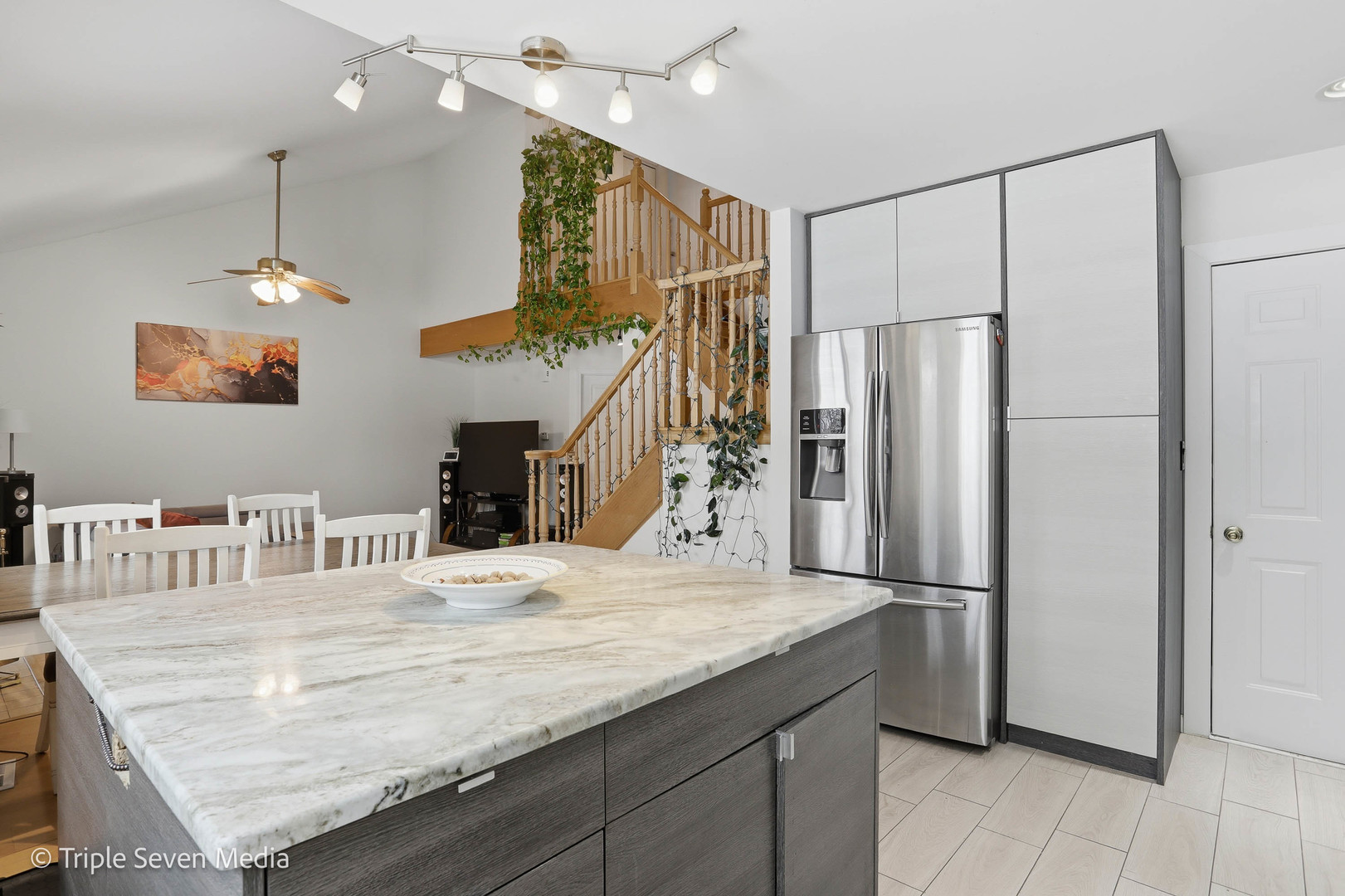 488 W Jason Lane, Wood Dale, IL 60191