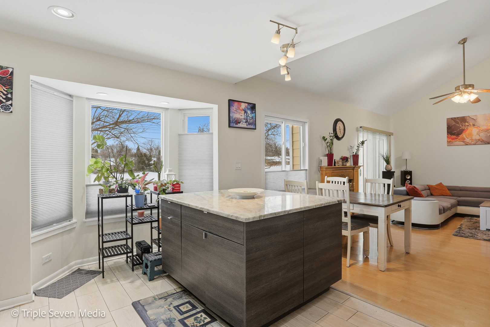 488 W Jason Lane, Wood Dale, IL 60191