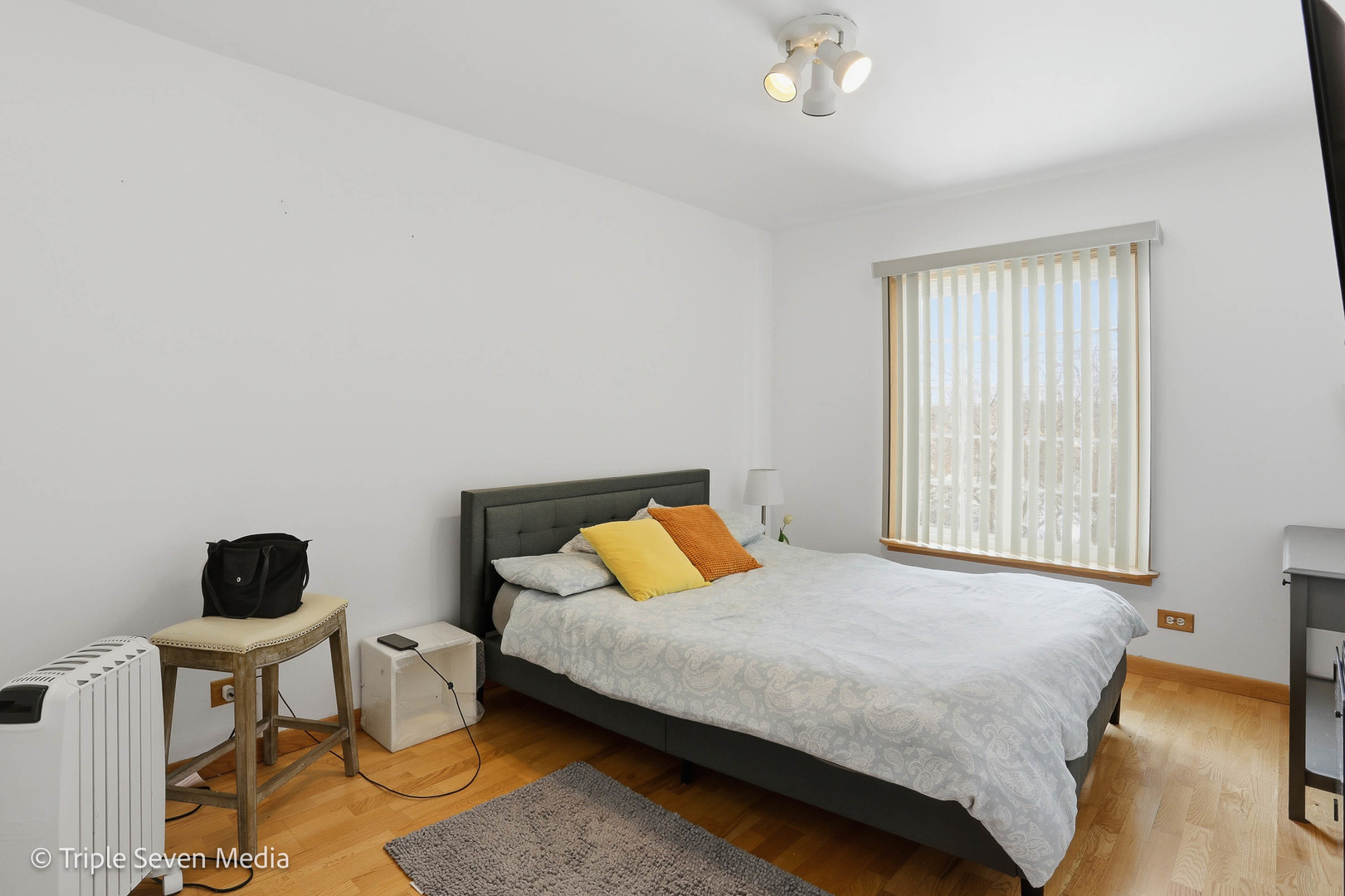 488 W Jason Lane, Wood Dale, IL 60191