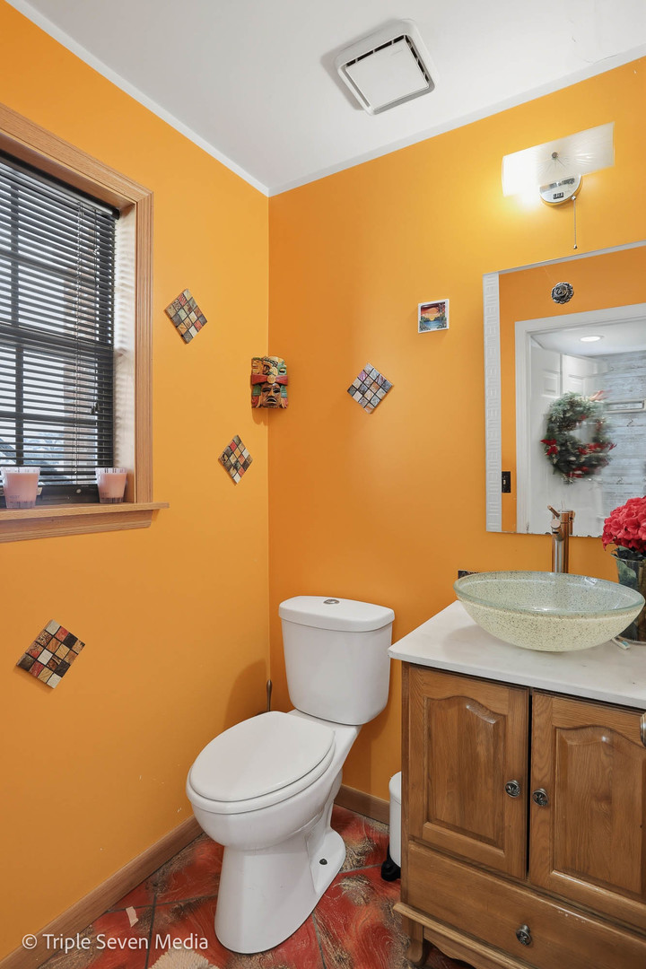 488 W Jason Lane, Wood Dale, IL 60191