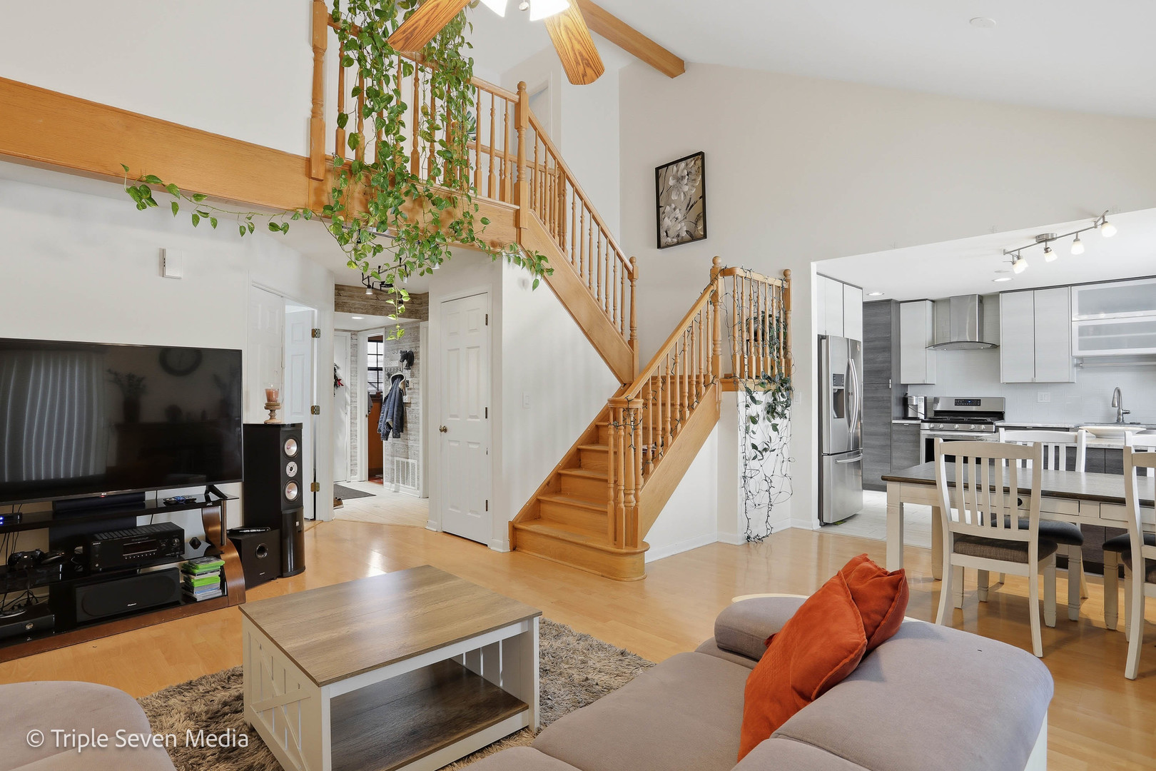 488 W Jason Lane, Wood Dale, IL 60191