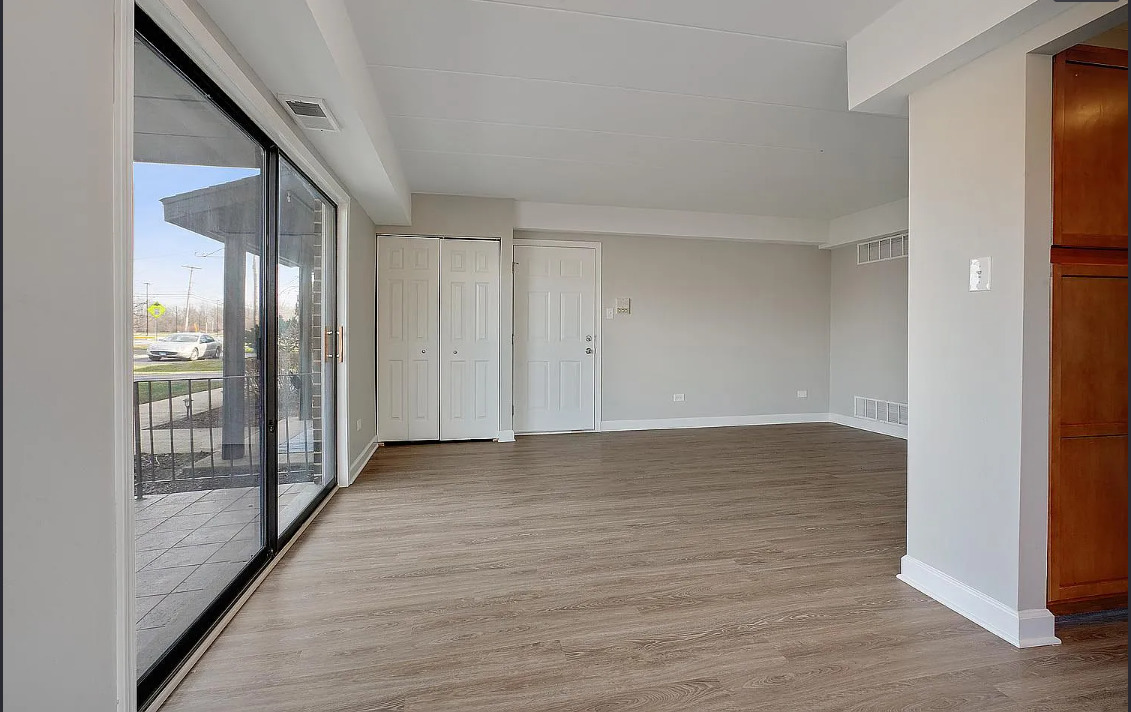 6323 175TH Street #1W, Tinley Park, IL 60477