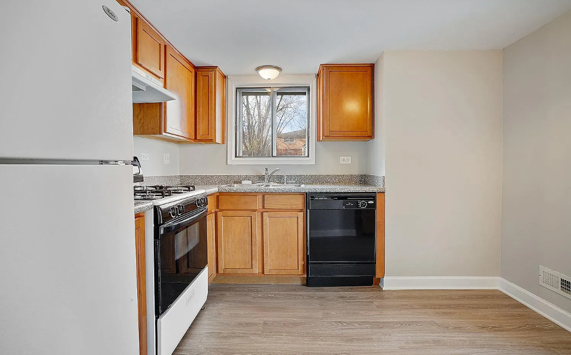 6323 175TH Street #1W, Tinley Park, IL 60477