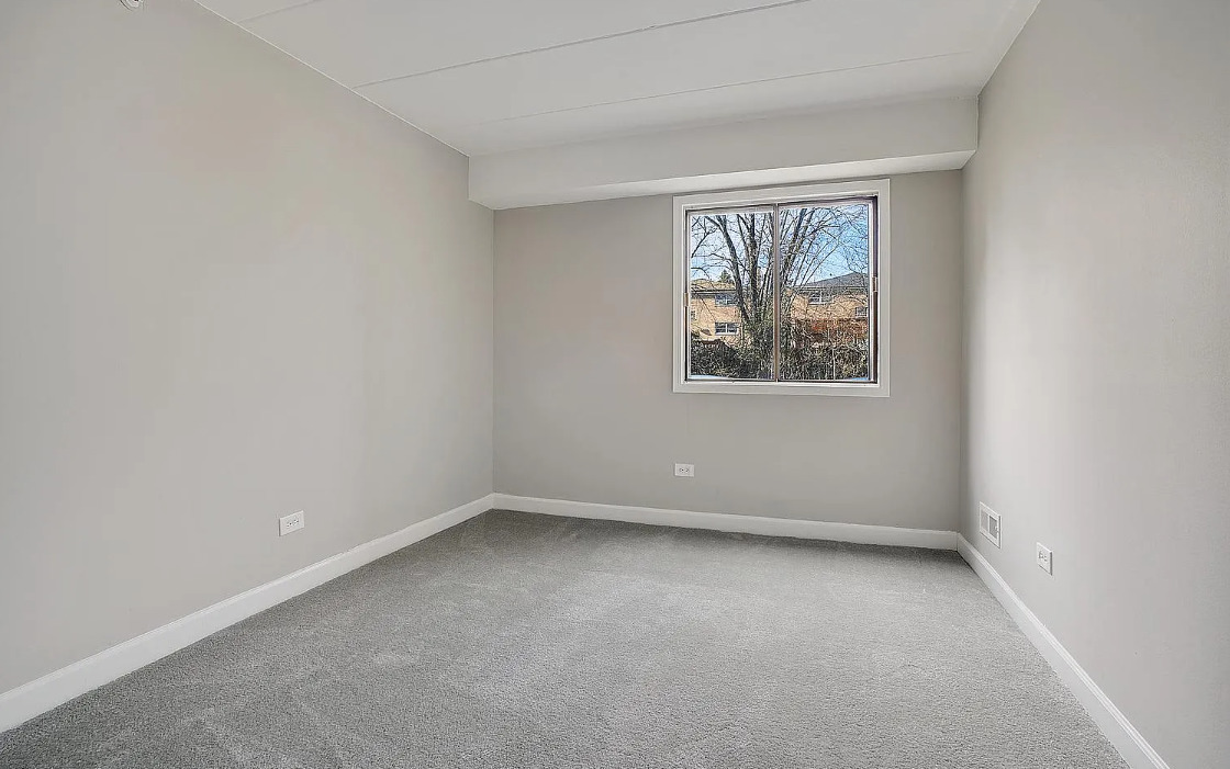 6323 175TH Street #1W, Tinley Park, IL 60477