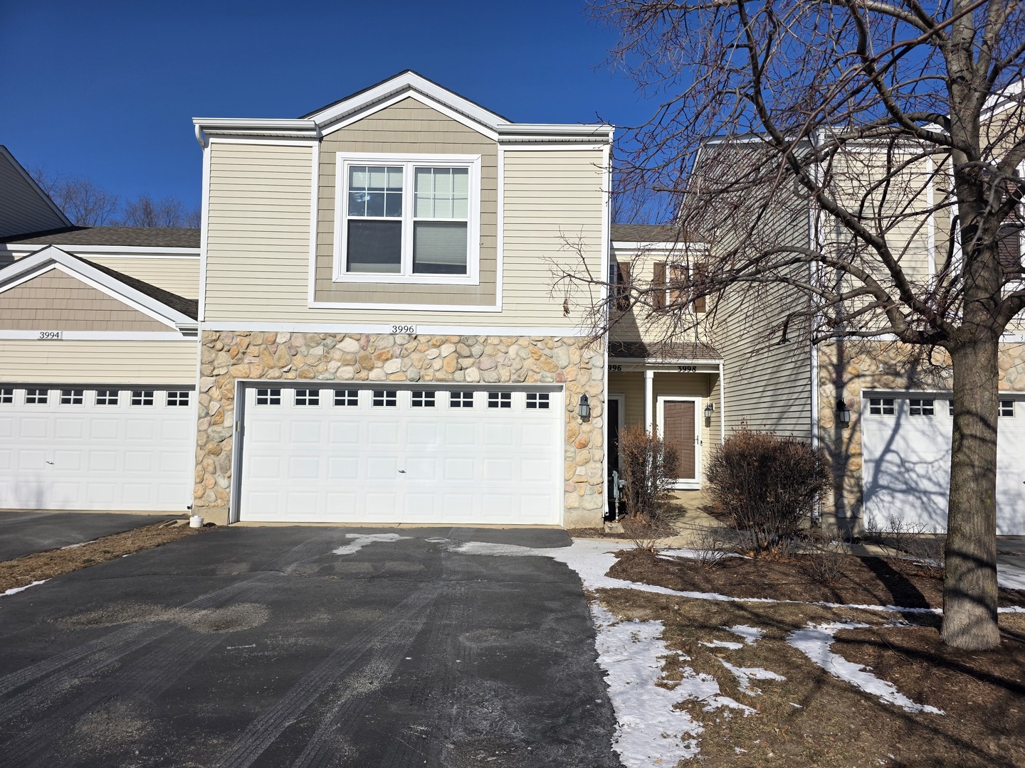 3996 Blackstone Drive, Aurora, IL 60504