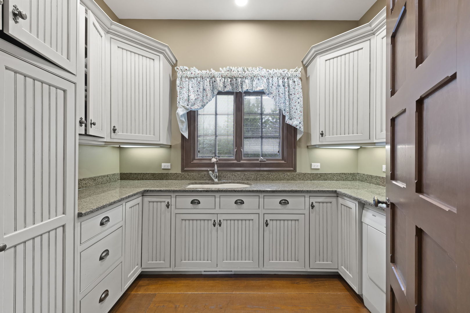 24w141 Hobson Road, Naperville, IL 60540