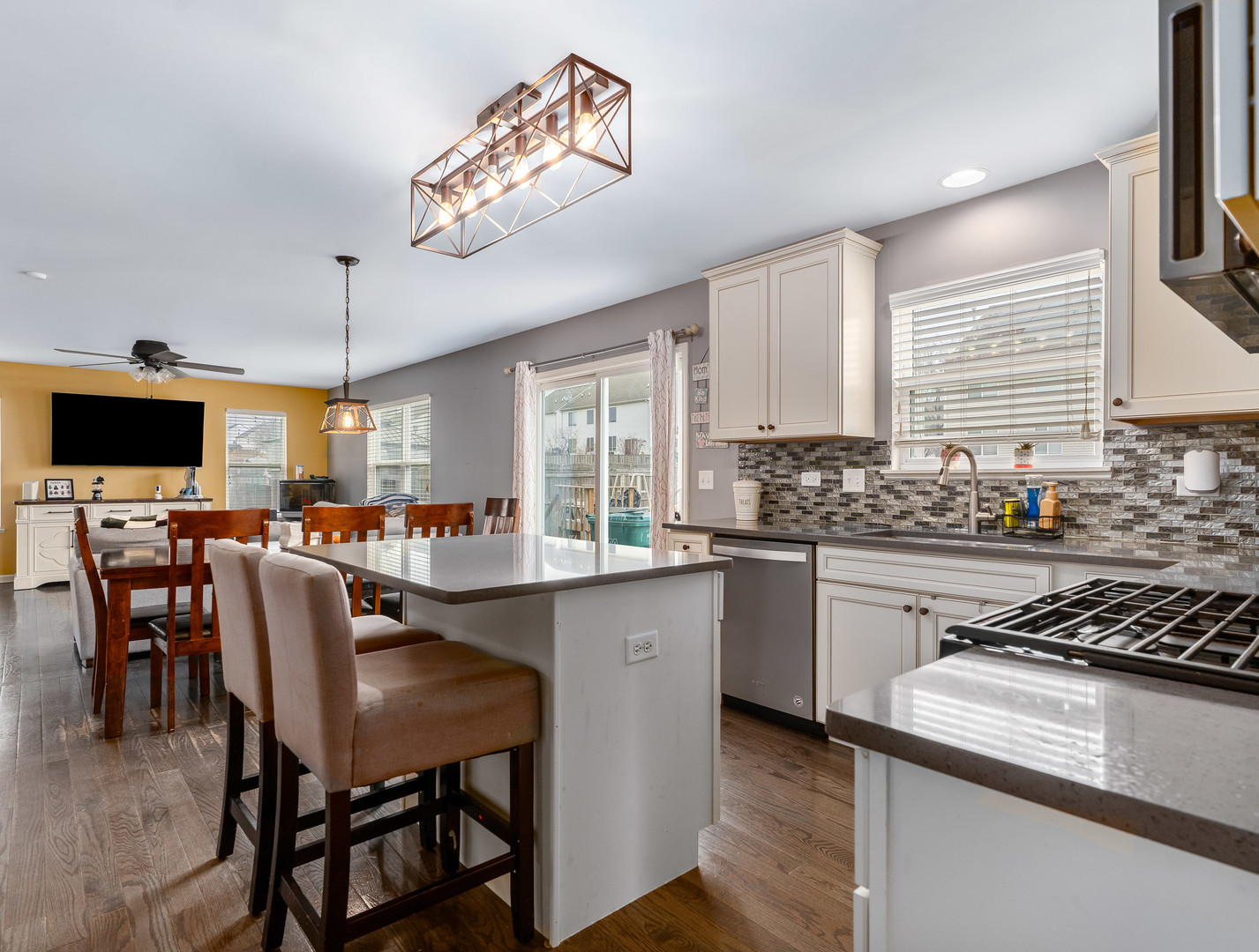 1802 Oxford Way, Joliet, IL 60431