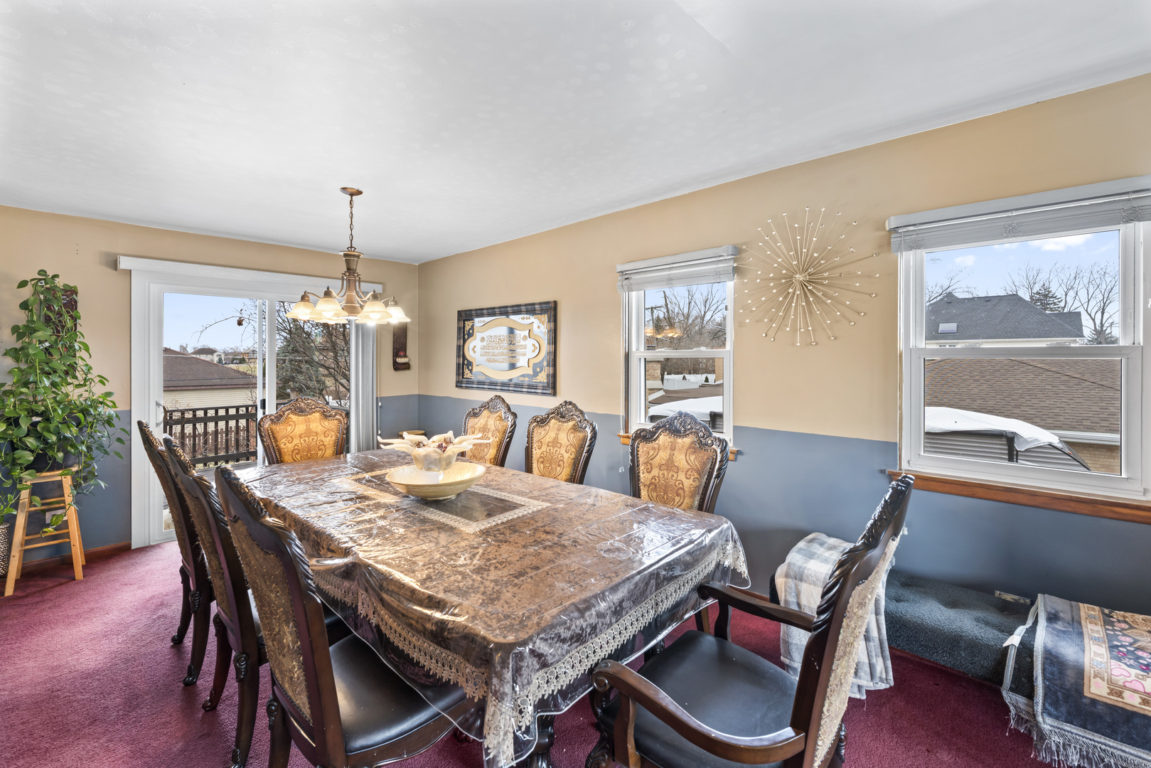 8111 W 91st Street, Hickory Hills, IL 60457