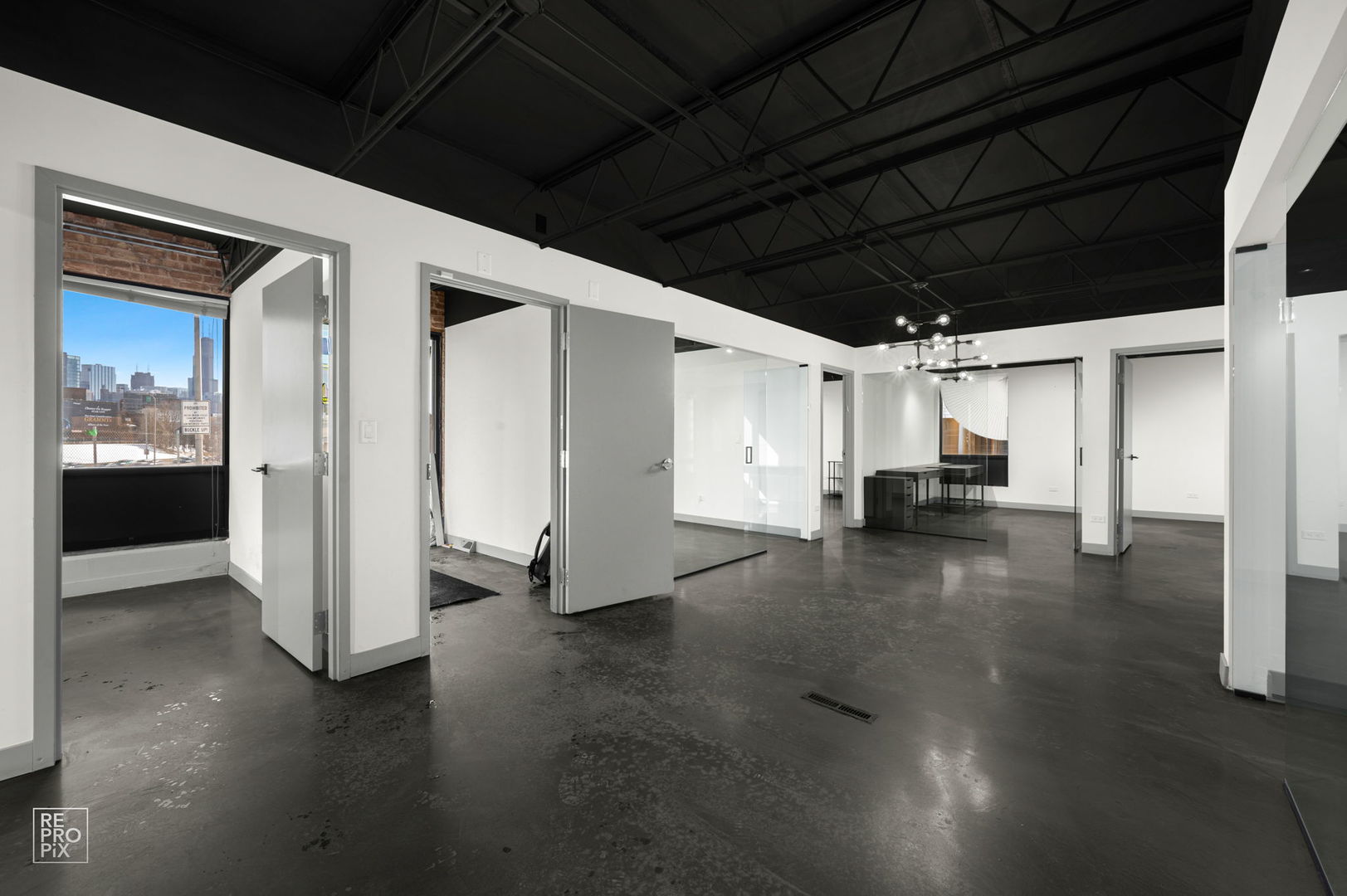 1322 W Walton Street, Chicago, IL 60642