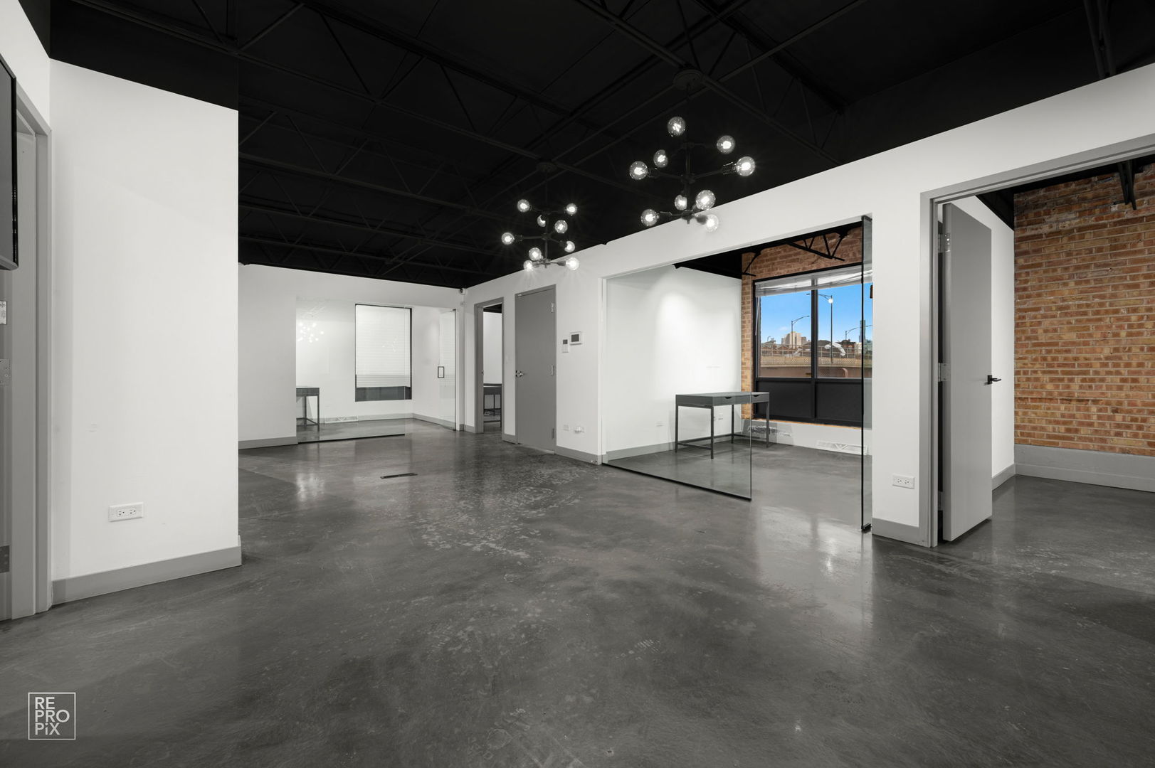 1322 W Walton Street, Chicago, IL 60642