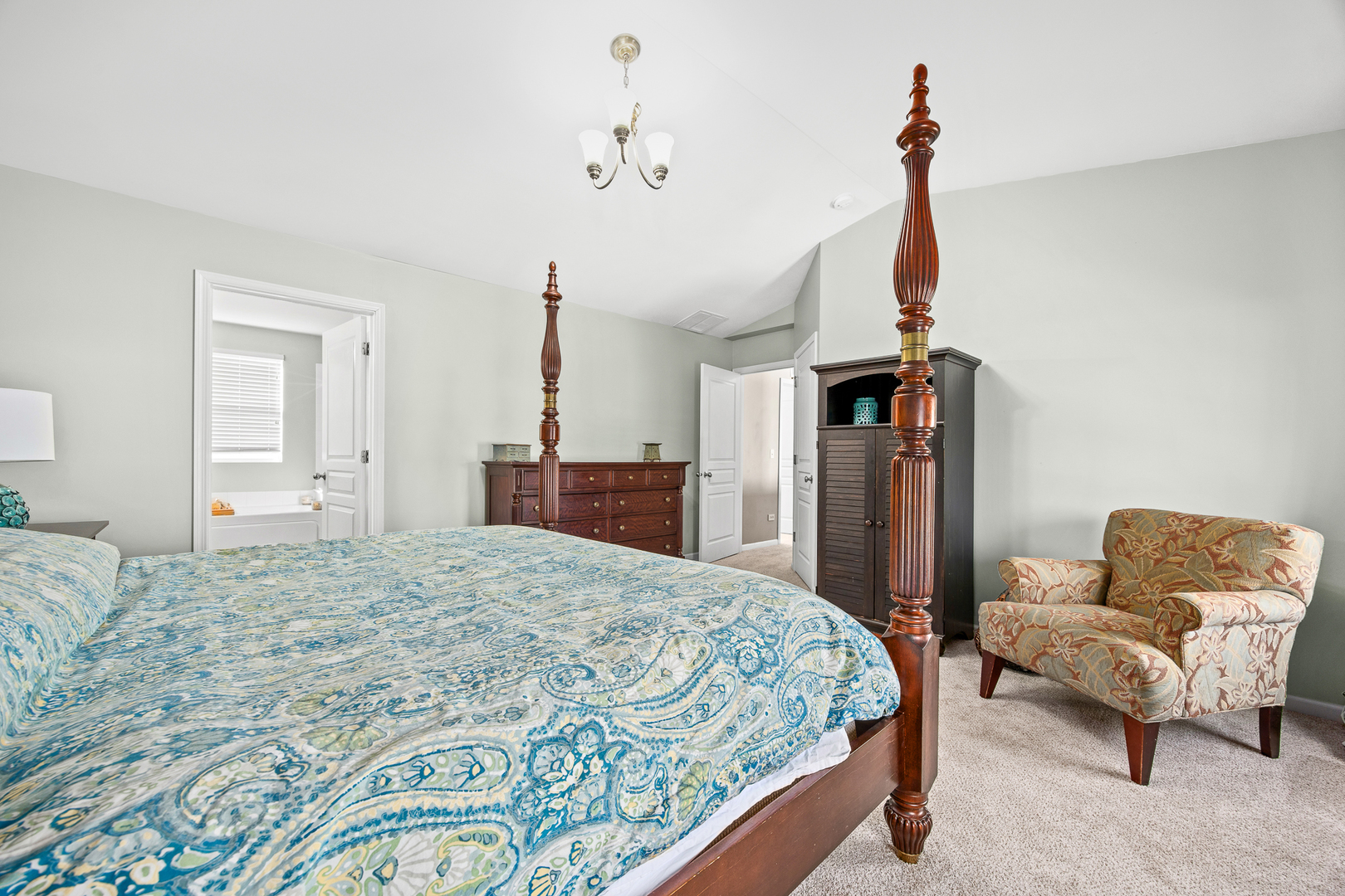 133 N Cranberry Street, Bolingbrook, IL 60490