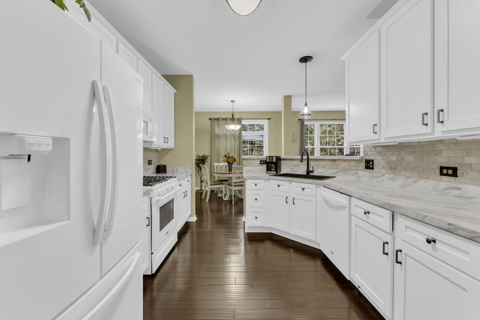 414 Bay Tree Circle, Vernon Hills, IL 60061