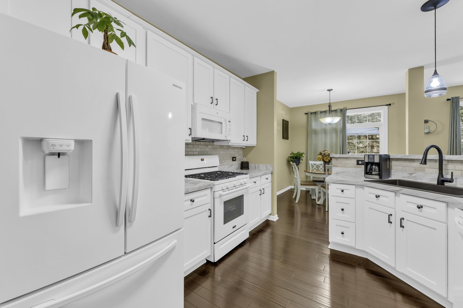 414 Bay Tree Circle, Vernon Hills, IL 60061