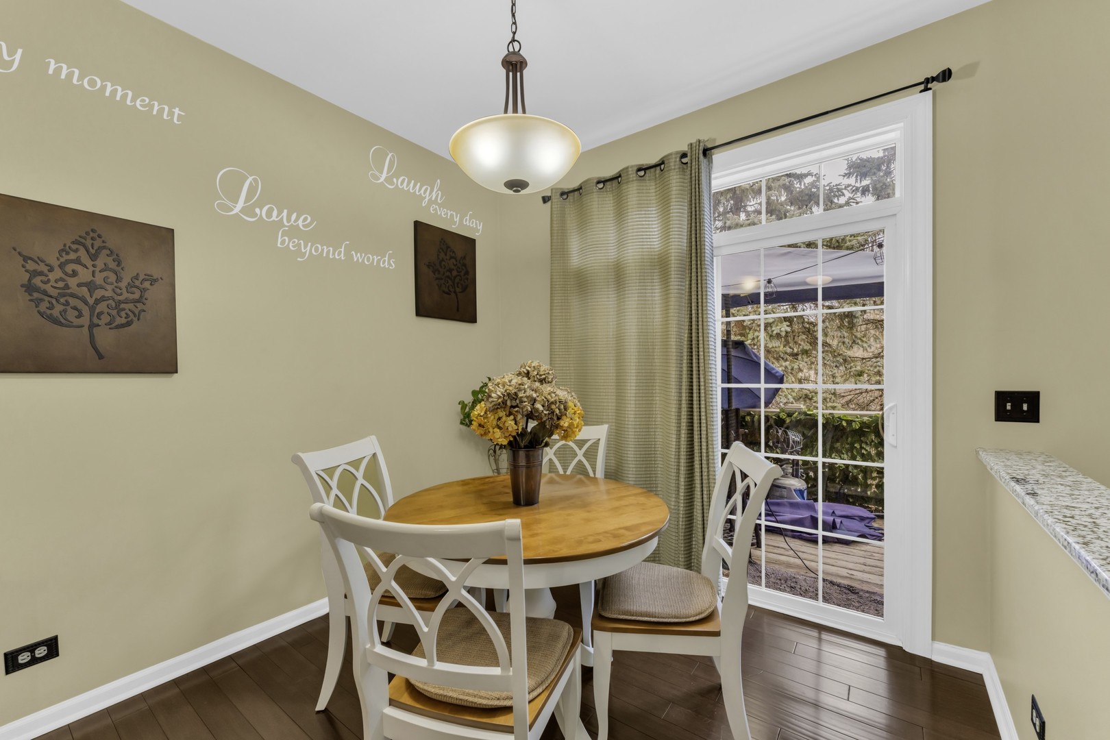 414 Bay Tree Circle, Vernon Hills, IL 60061