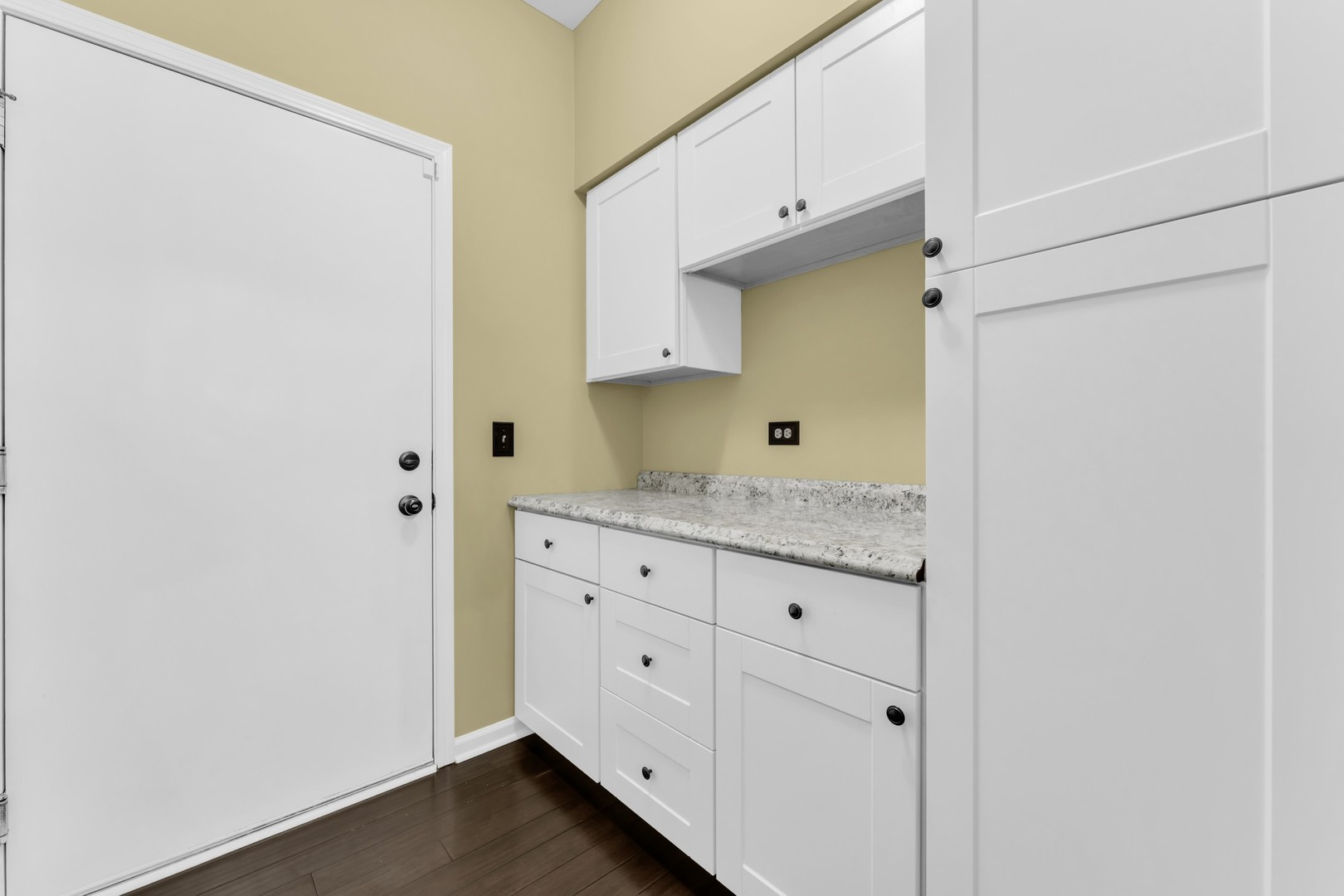 414 Bay Tree Circle, Vernon Hills, IL 60061