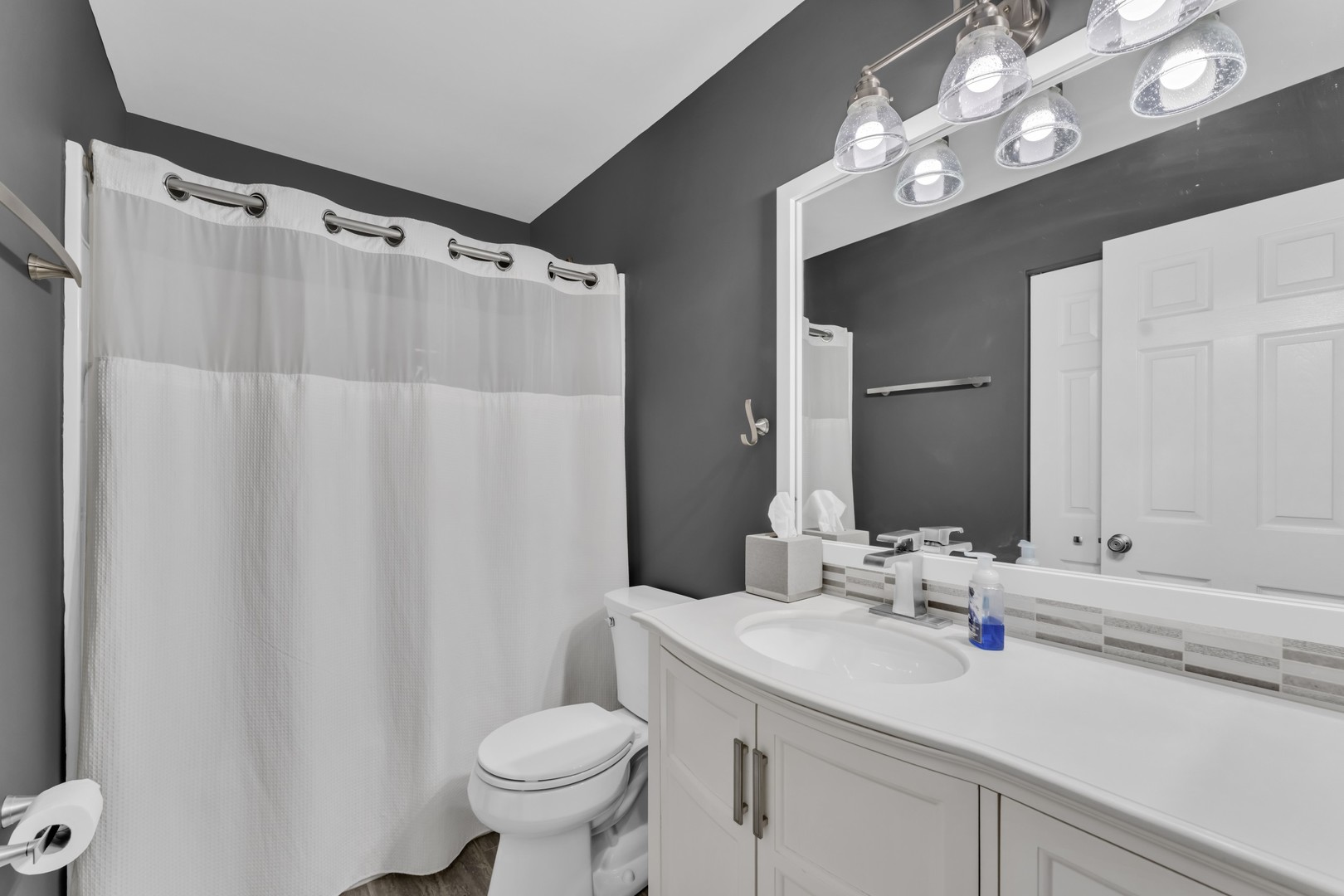 414 Bay Tree Circle, Vernon Hills, IL 60061