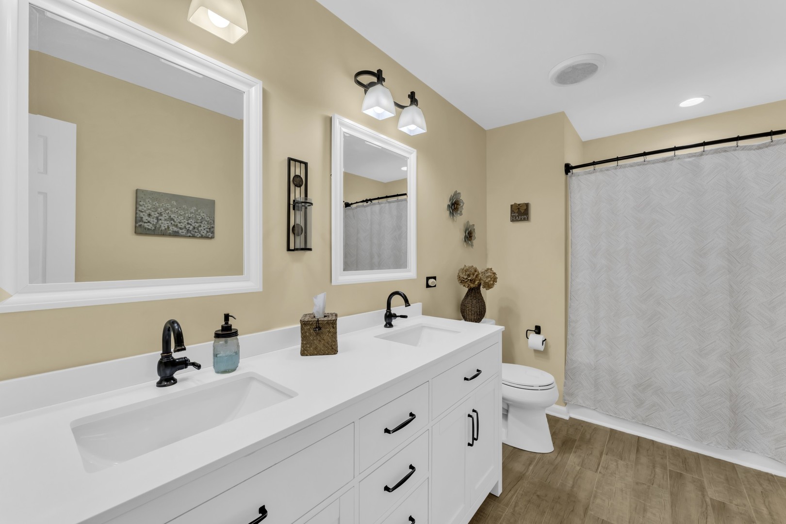 414 Bay Tree Circle, Vernon Hills, IL 60061