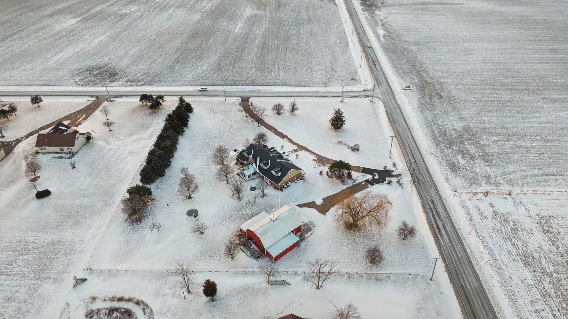 16038 E 12000n Road, Grant Park, IL 60940