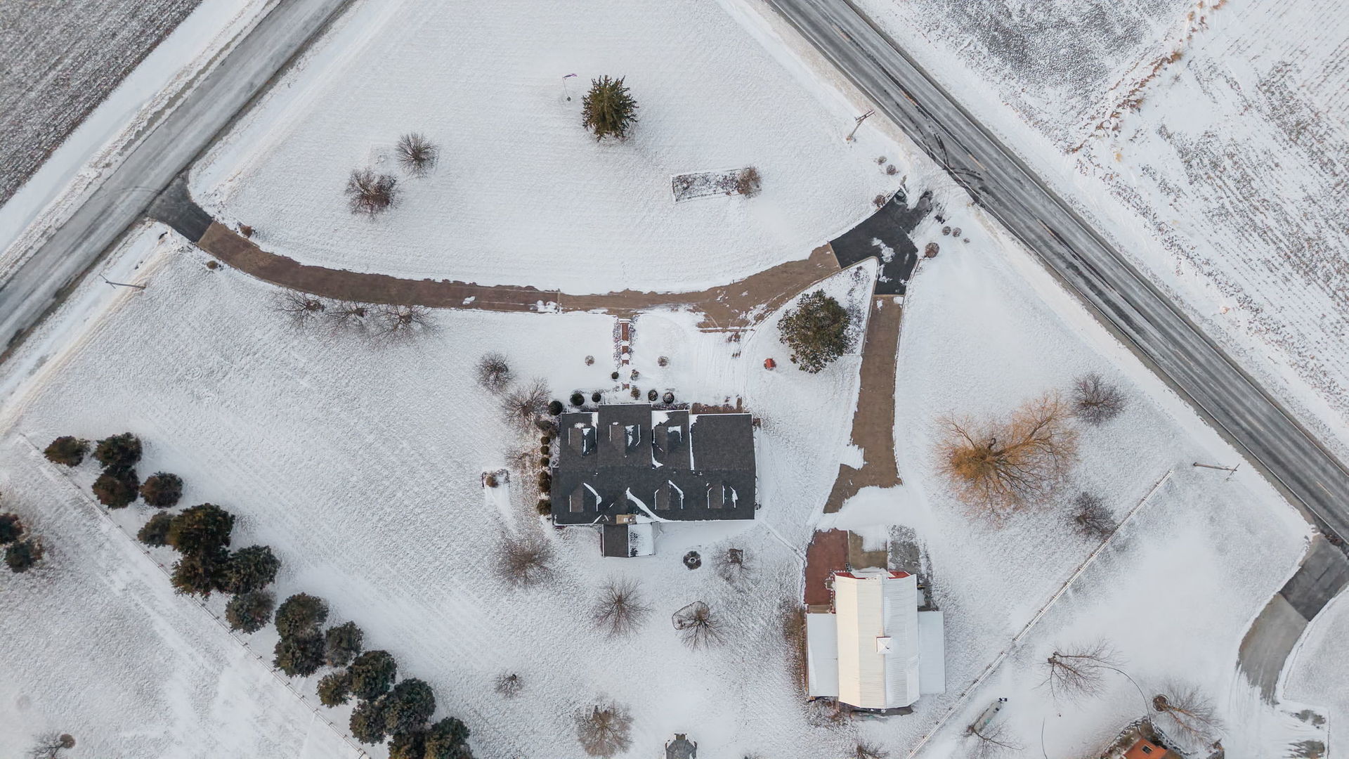 16038 E 12000n Road, Grant Park, IL 60940