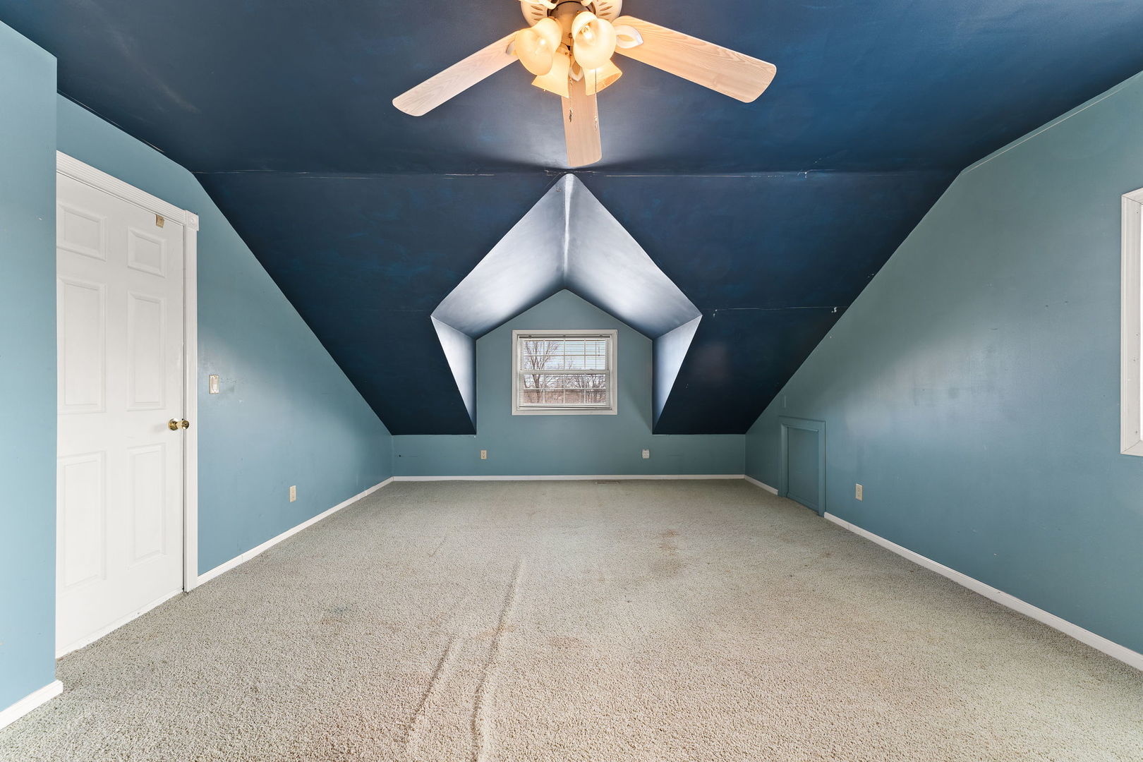 16038 E 12000n Road, Grant Park, IL 60940