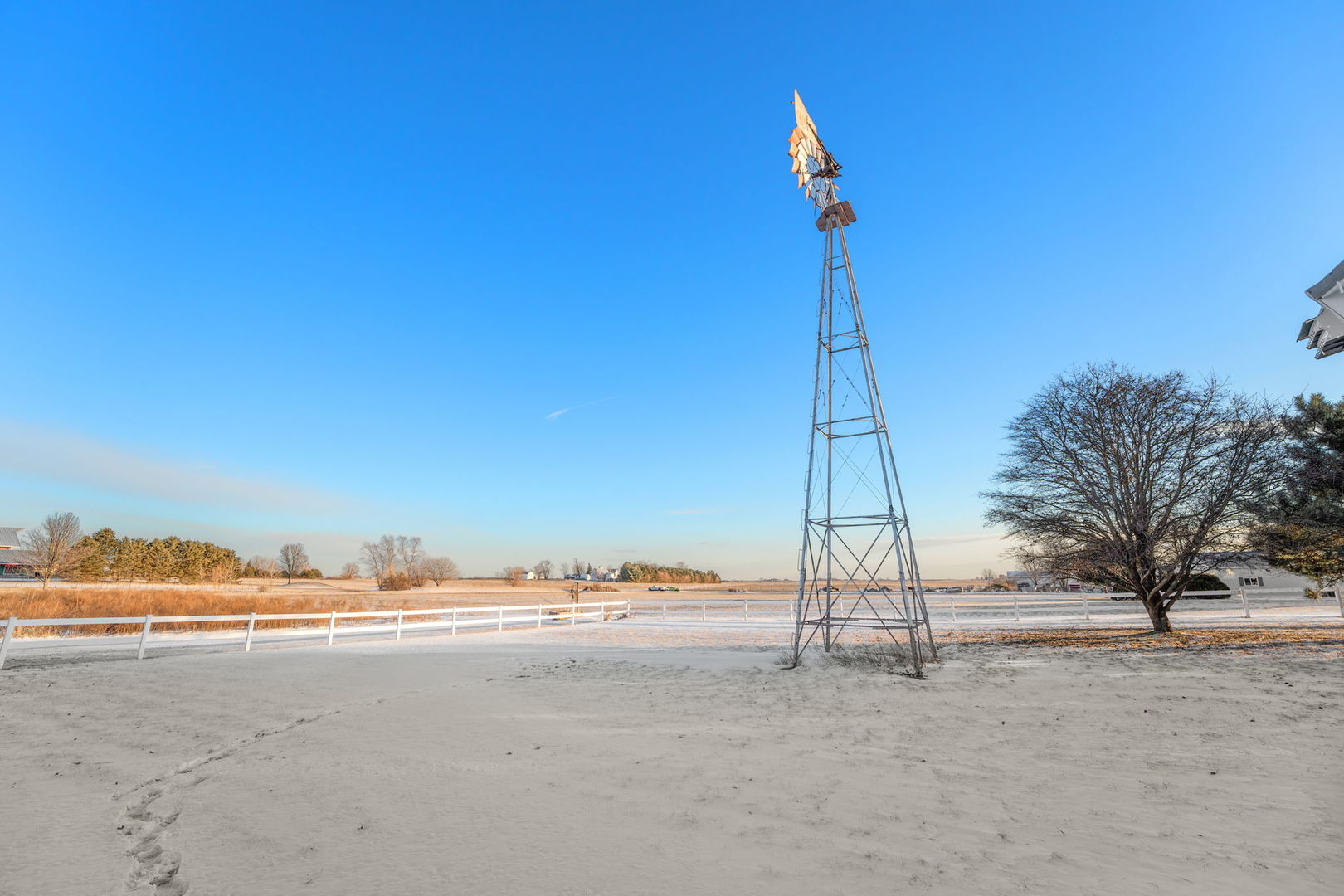 16038 E 12000n Road, Grant Park, IL 60940