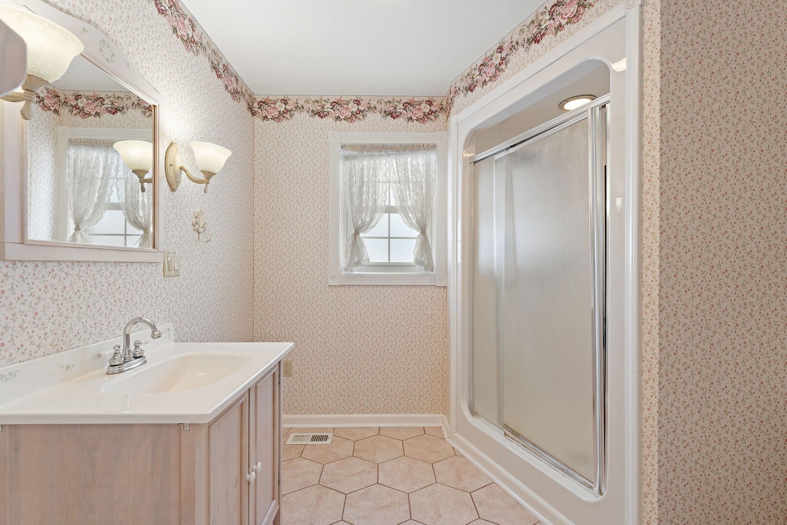 16038 E 12000n Road, Grant Park, IL 60940