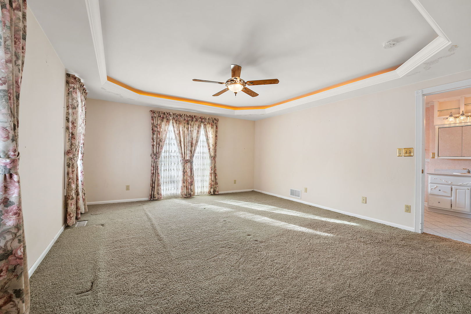 16038 E 12000n Road, Grant Park, IL 60940