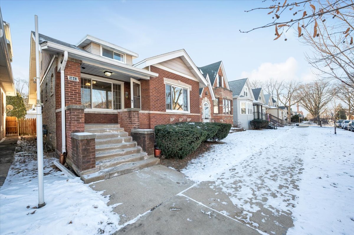 5843 W Grace Street, Chicago, IL 60634