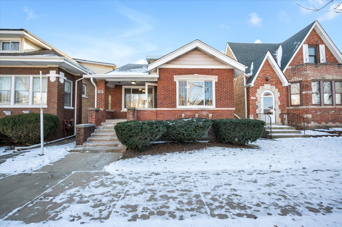 5843 W Grace Street, Chicago, IL 60634