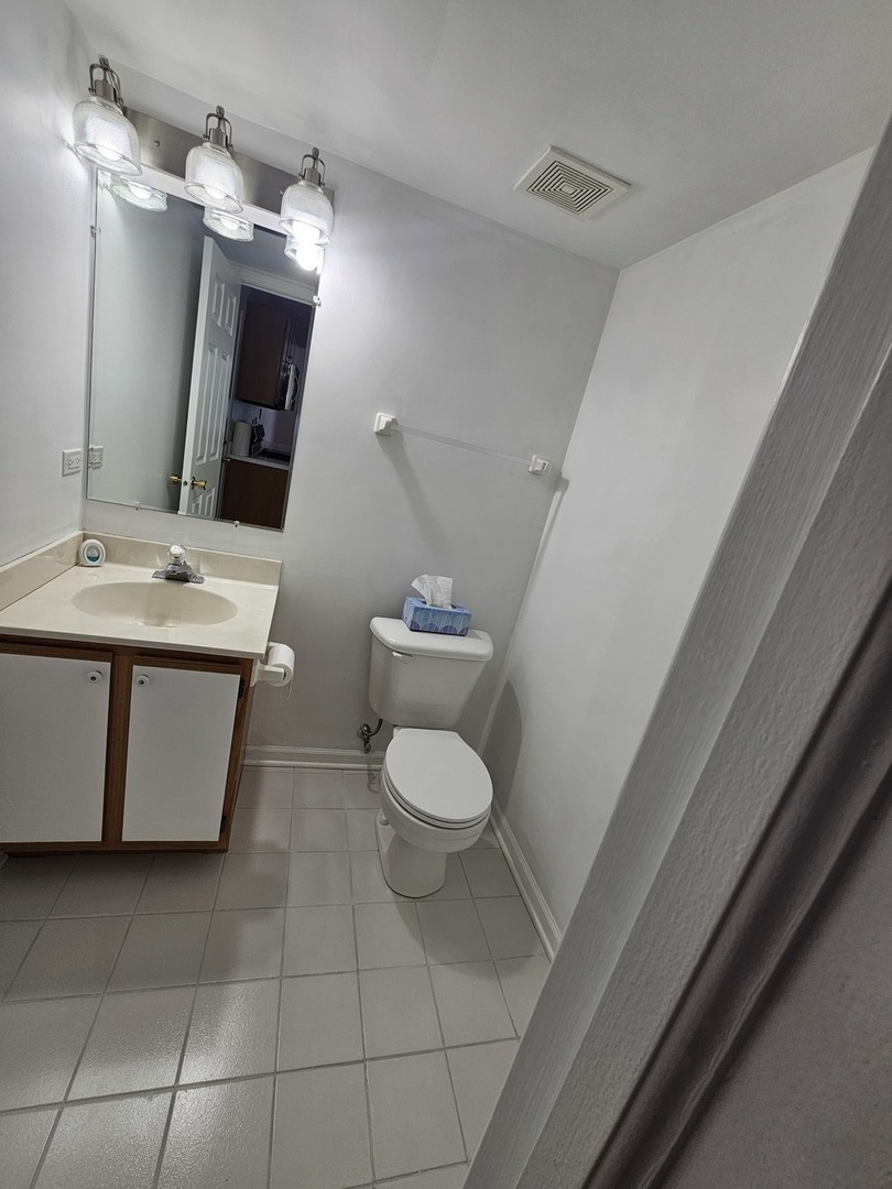 1327 Sugar Court #1327, Naperville, IL 60563