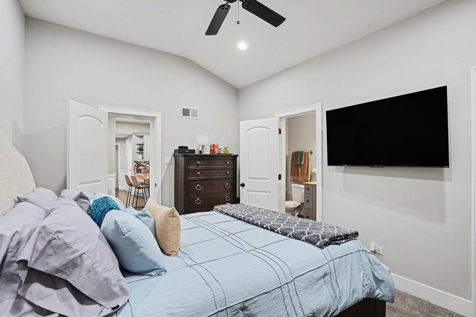 8953 S Aberdeen Street, Chicago, IL 60620