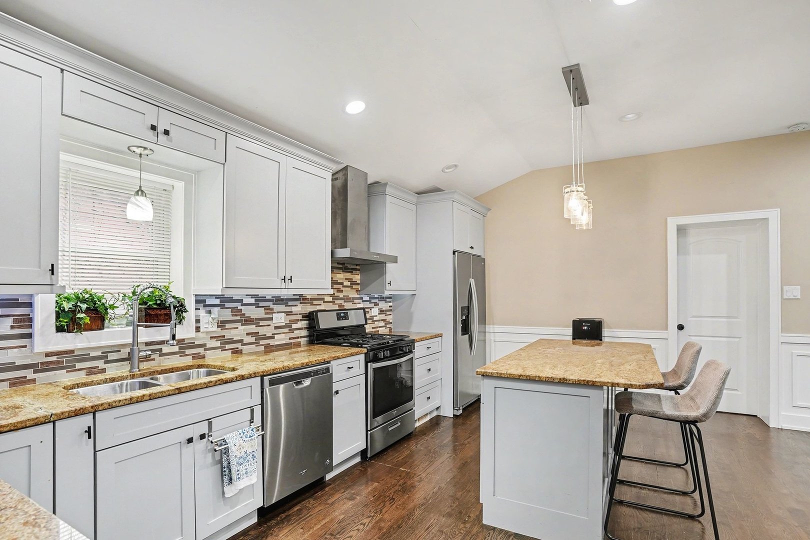 8953 S Aberdeen Street, Chicago, IL 60620