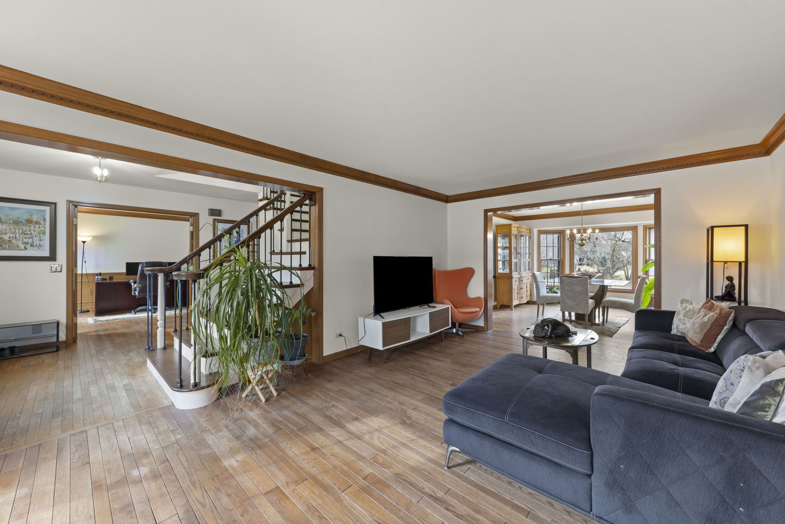 381 Prairie Knoll Drive, Naperville, IL 60565