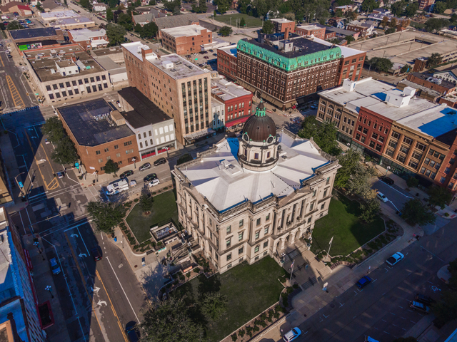 212 N Center Street #302, Bloomington, IL 61701