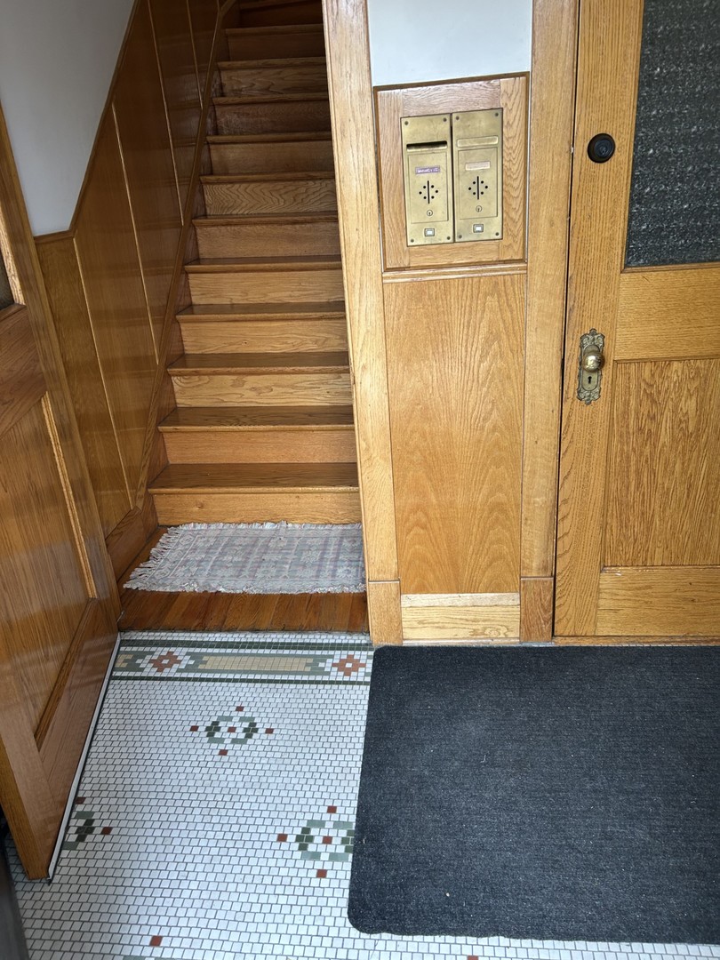 5107 W Cullom Avenue #2, Chicago, IL 60641