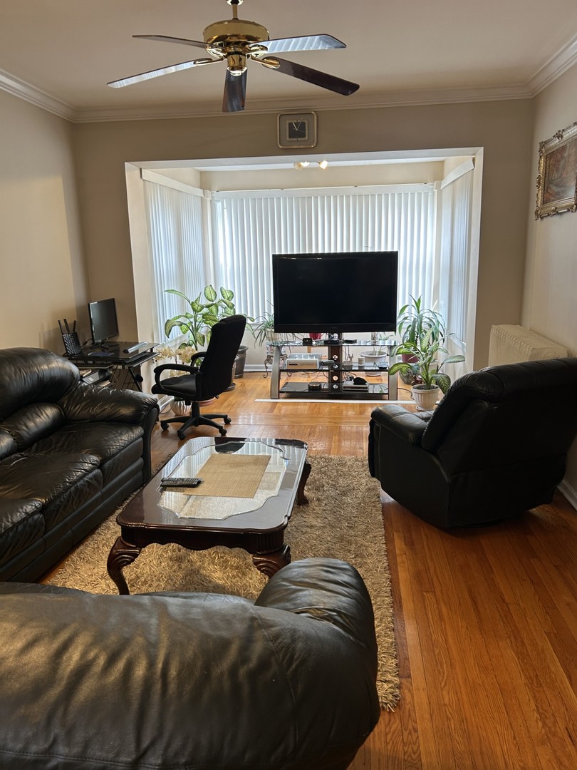 5107 W Cullom Avenue #2, Chicago, IL 60641
