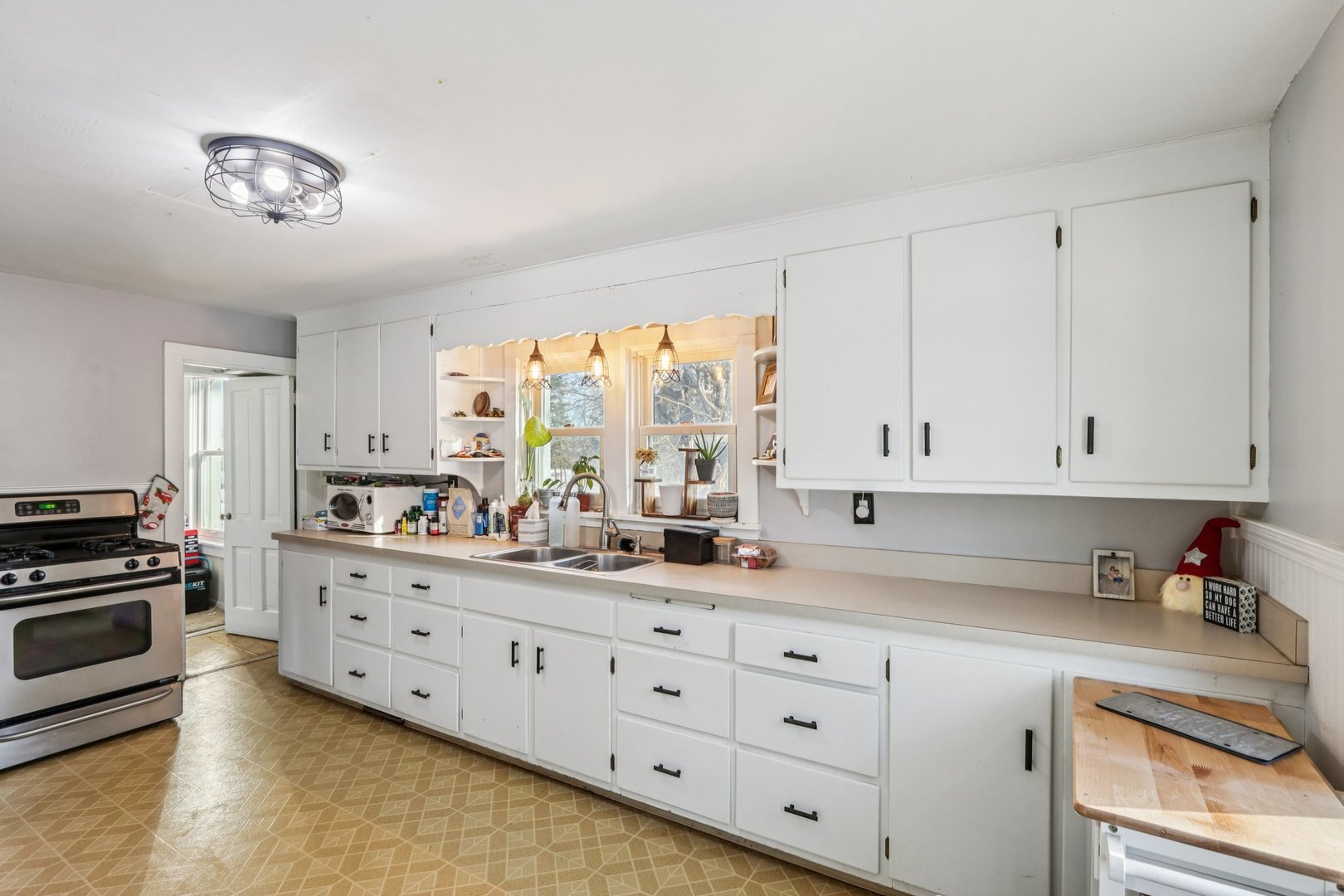 4101 Crestwood Street, McHenry, IL 60050