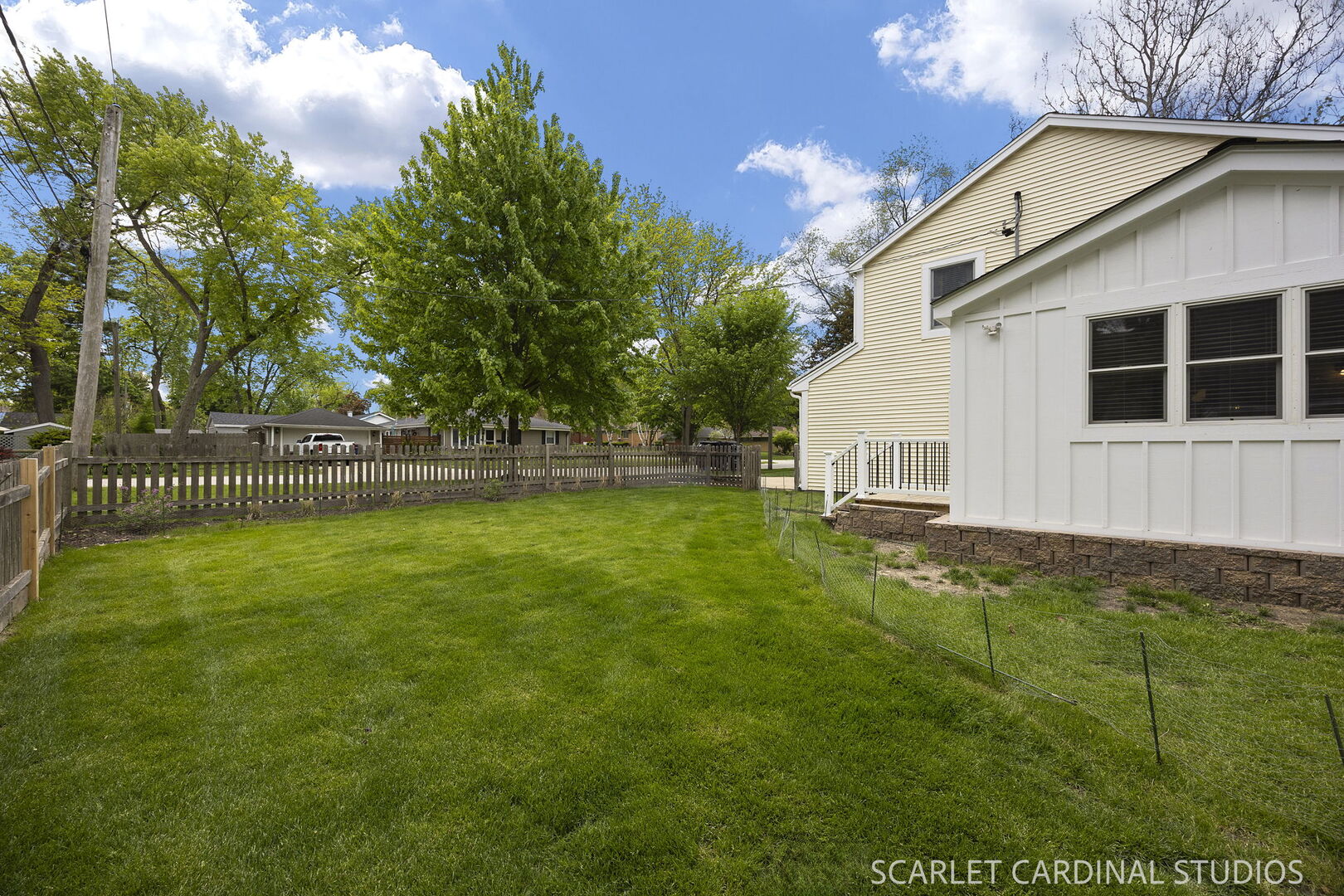 1315 Lakeside Drive, Wheaton, IL 60187